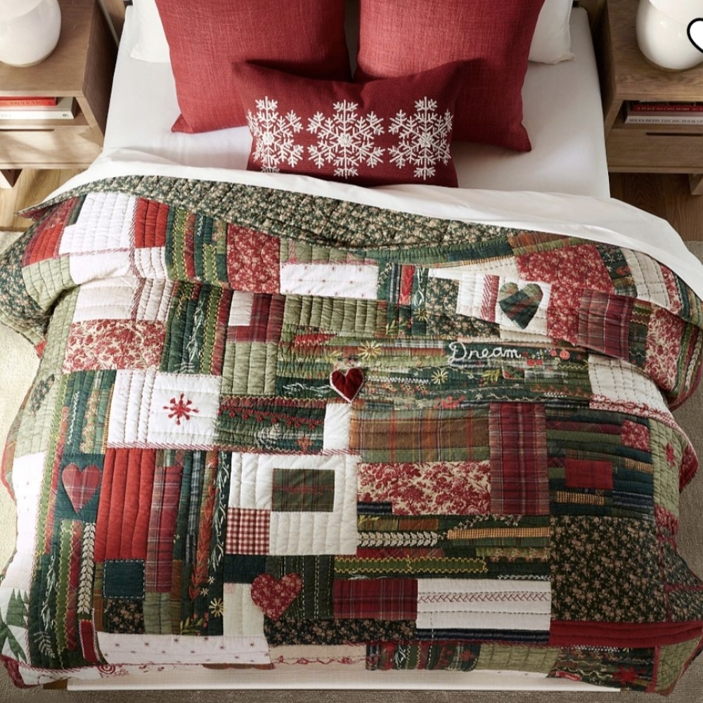 Pottery Barn Holiday Love King Quilt & 2 Standard Shams